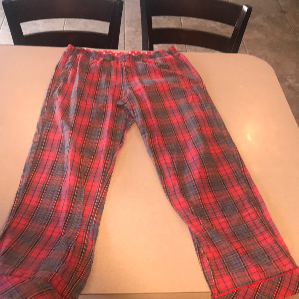 HARD TO FIND VICTORIAS SECRET PAJAMA SET